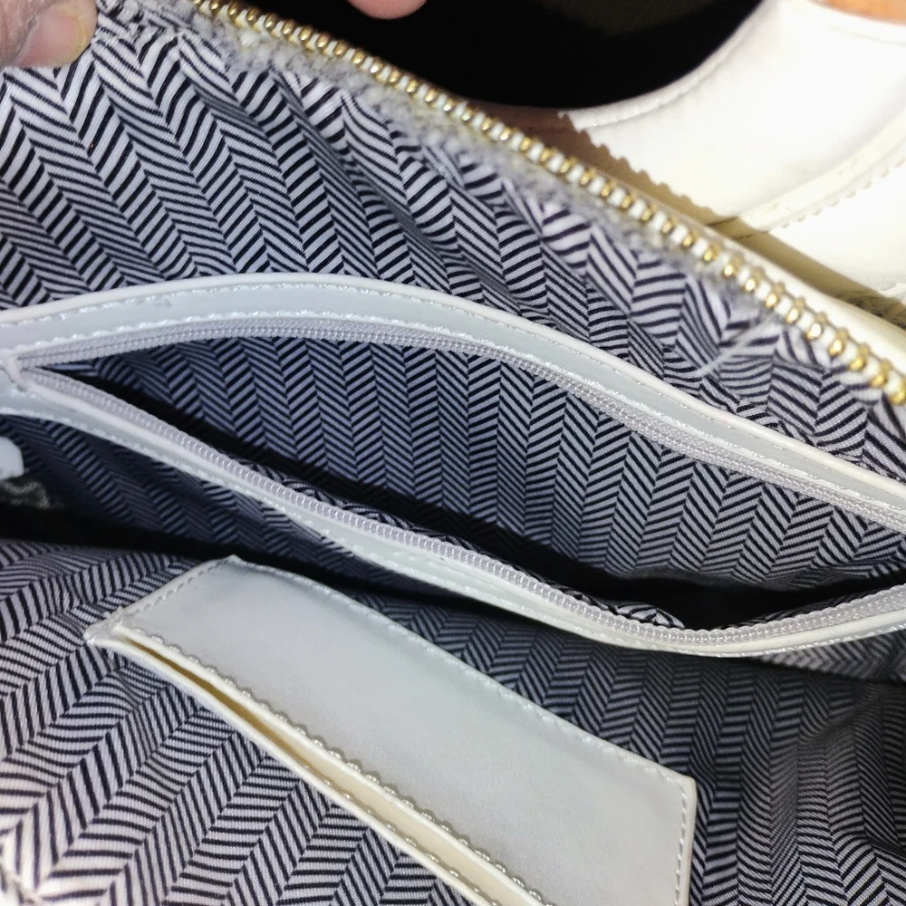 Mali + Lili Brielle Woven Tote w/ Removable Pouch 2-in-1 White Purse Wood Handle